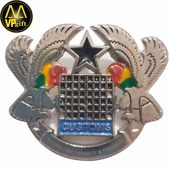 Fornitore di badge professionali Logo personalizzato all'ingrosso Artigianato in metallo 3D Anime Cartoon Style Awards Spilla con bottoni Spilla in smalto duro morbido